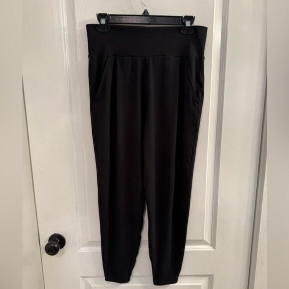 Vuori Lux At Ease Harem Jogger Pants Black Medium - Picture 3 of 6